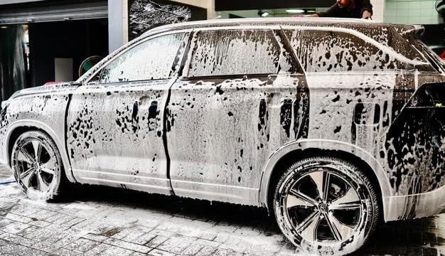 Car Shampoo - 16 oz Premium Car Wash Formula with Rich Concentrated Foam - Ultra High Dilution for Cost-Effective Cleaning -Safe for All Exterior Surfaces & Wheels.
