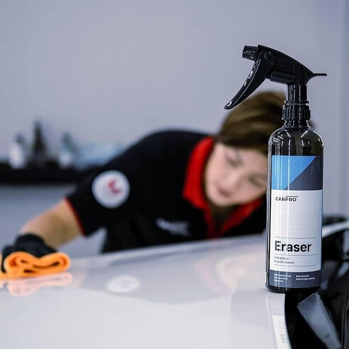 CARPRO Eraser Polish & Oil Remover - Ceramic Coating Prep, Complete Removal of Polishing Oils for Application of CQUARTZ Ceramic Coat, Anti-Static, Dust Free, No Silicone - 1 Liter (34oz) and Sprayer