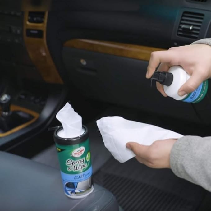 Turtle Wax Spray & Wipe Car Interior Wipes (Glass)