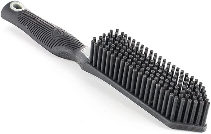 Detail Factory - Pet Hair Brush - Triangular Wedge Tip - Rubber Bristles to Trap and Remove Hair - Metal-Free Design - Rubberized ProGrip Ergonomic Design