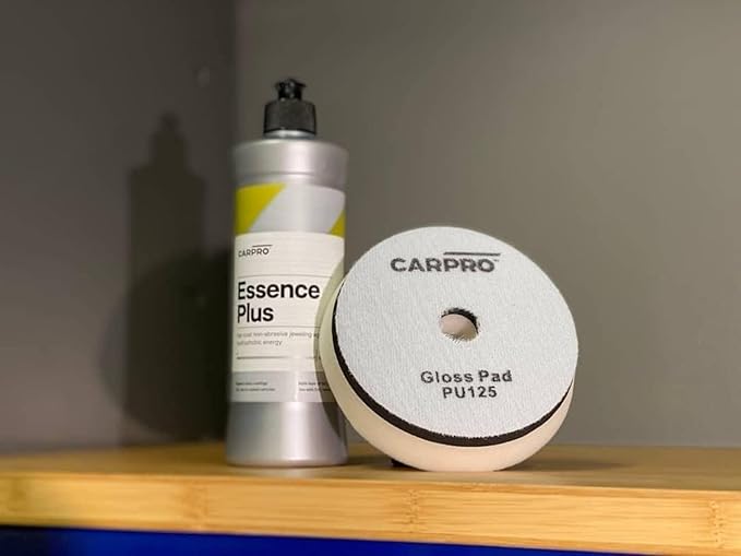 CARPRO Essence Plus Non-Abrasive Gloss Agent, SiO2, Blend of Ceramic Coat Repair Agents, High Gloss Quartz Resins, and Hydrophobic Nanoparticles for Repairing Durable Ceramic Coatings - 500ml (17oz)