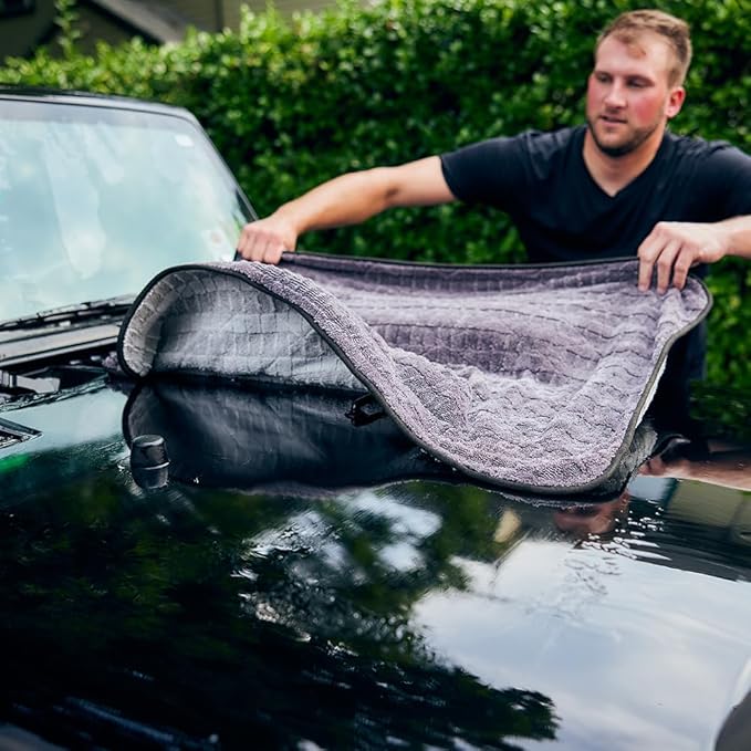 Stoner Car Care 95142 Extra Large Premium Microfiber Blend Car Drying Towel Highly Absorbant Lint Free Double Layer and Tagless, Gray, 900 GSM, 30x36