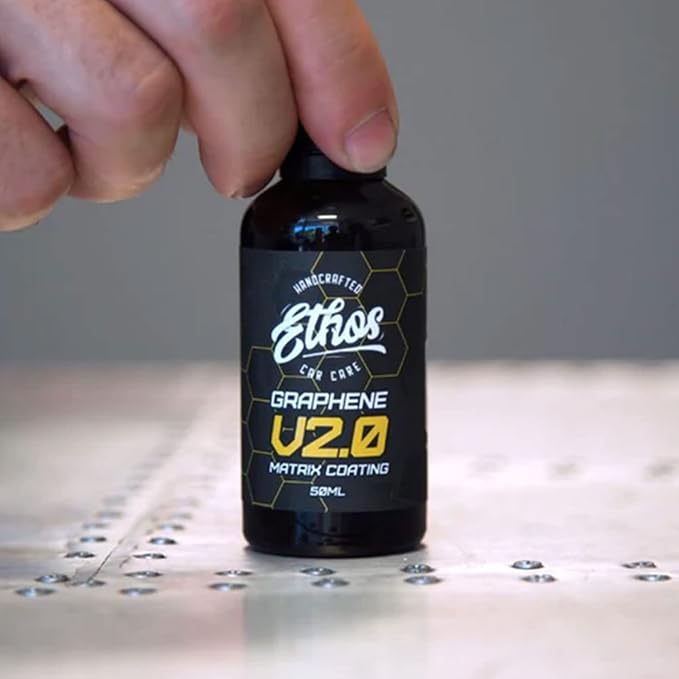 Graphene Matrix Coating with Applicator - Graphene Ceramic Coating | 5+ Years of Protection | Incredible Hydrophobic - Revolutionary Graphene Nanotechnology