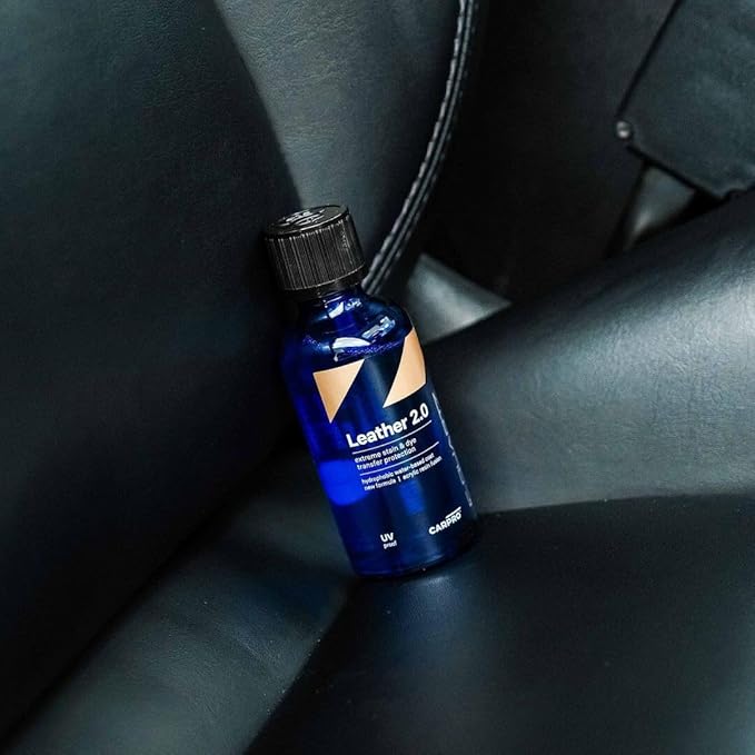 CARPRO CQUARTZ Leather 2.0 - Kit - Hydrophobic & Oil Phobic, Safe on All Car Leather, Resistance to UV, Denim Dye Coloring, Abrasion and Stains (50ml Kit)