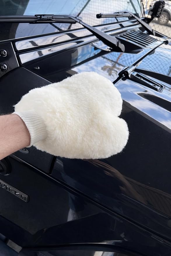 Natural Lambskin Wool Car Wash Mitt - Large Sheepskin for Wet and Dry Applications and Painters (3)