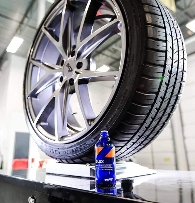 CARPRO CQUARTZ DLUX Wheel and Trim Coat 30mL Reset Intensive Car Shampoo 1 Liter, Perfect Partner to Nanotechnology Based Sealants and Coatings - Bundle