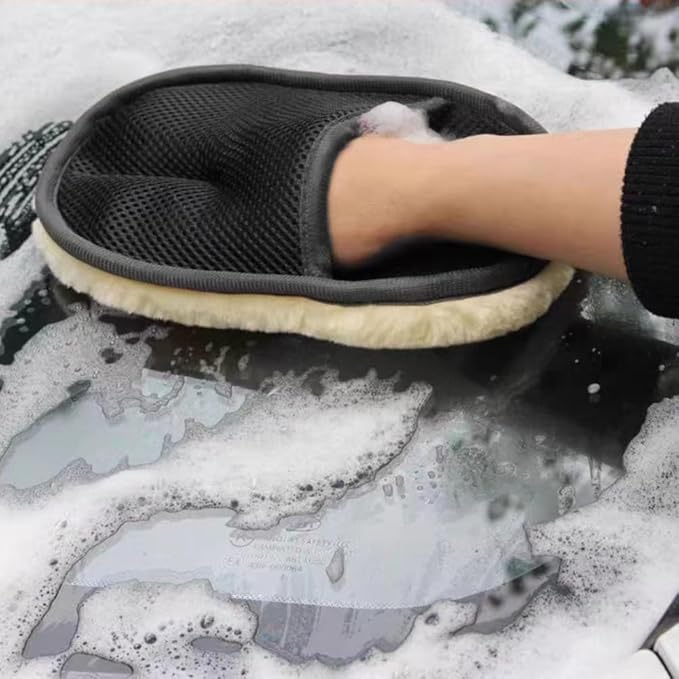 Wool Car Wash Mitt, Lint Free Scrubber High Density Car Wash Wool Glove Microfiber Wool Soft Automotive for Cleaning Car Wash Glove Auto Accessories Bear Claw Scratch Polishing Waxing Mitt (2 Pcs)