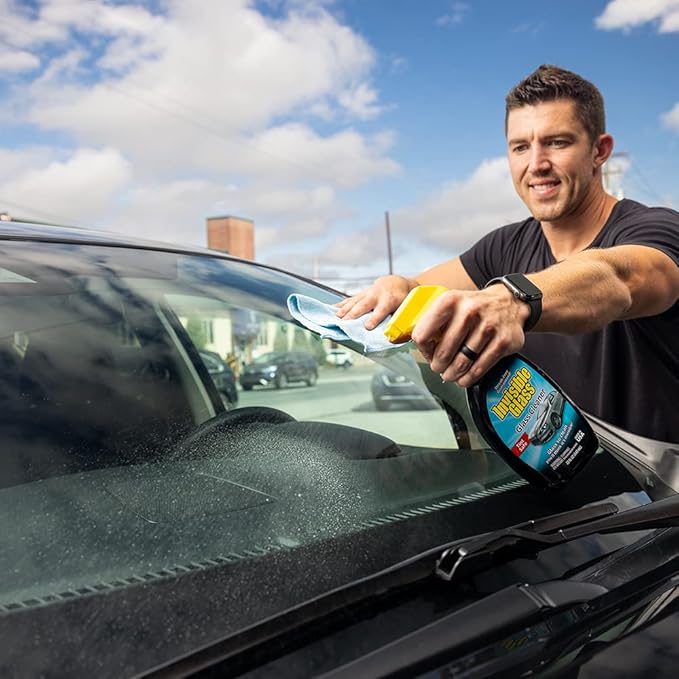 Invisible Glass 92164 Premium Glass Cleaner Spray for Car Windshields and Windows, Automotive and Home Window Cleaner, Streak-Free, Ammonia-Free, Tint-Safe – 22 fl oz