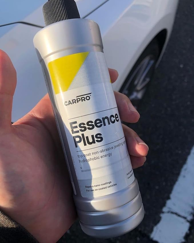 CARPRO Essence PLUS Non-Abrasive Gloss Agent, SiO2, Blend of Ceramic Coat Repair Agents, High Gloss Quartz Resins, and Hydrophobic Nanoparticles For Repairing Durable Ceramic Coatings - 250ml (8oz)