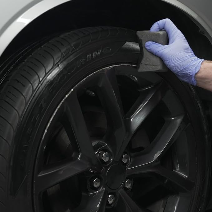 Wipe New Rust-Oleum 381405 Midnight Black Ultimate Tire Shine System