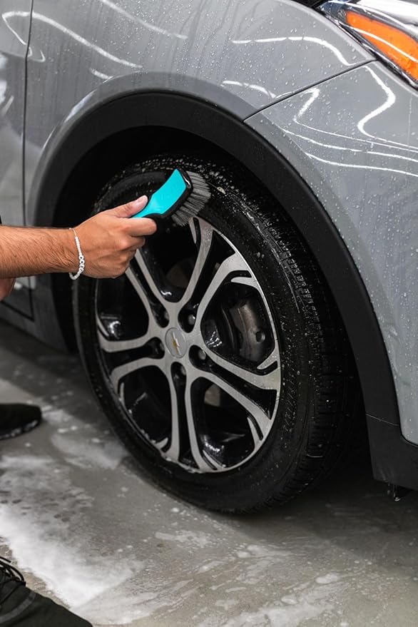 Detail Factory - ProGrip Wheel Face Brush - Ergonomic ProGrip Handle - Premium Wheel Cleaner Brush - Soft Flagged-Tip Bristles - Octane Riptide