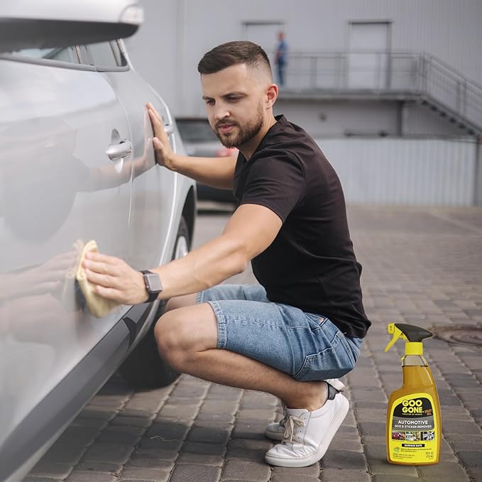 Goo Gone Automotive Cleaner - 24 Ounce - Bumper Stickers, Gum, Bird Droppings, Tree Sap, Spray Paint, Brake Dust and Asphalt
