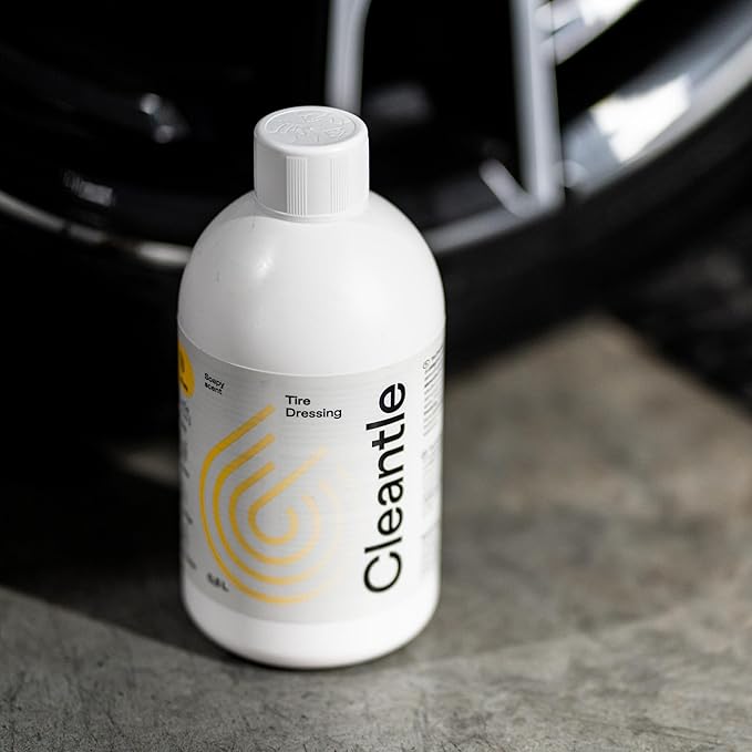 Tire Dressing – Deep Black Finish & Clean Satin Sheen for Rubber Tires – Water-Based Formula with Easy Application – Non-Greasy Look that Lasts for Daily and Show Cars – 500ml Bottle