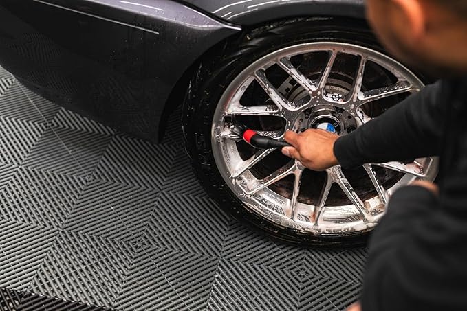 Armour Detail Supply - Wheel Cleaner - pH Neutral, Color-Changing Formula for Safe Brake Dust Removal – High-Cling Foam, Safe on All Finishes - 128oz