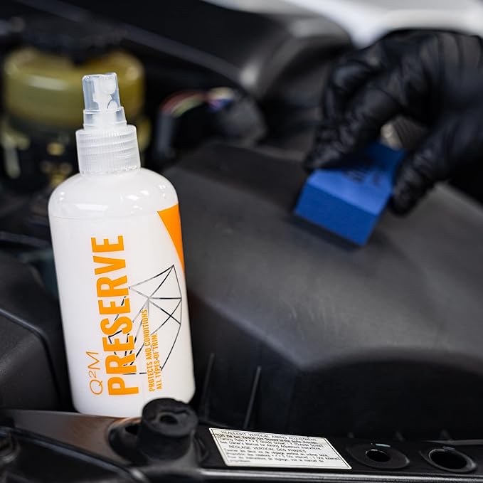 Gyeon Quartz Preserve 250ml - Dashboard Protectant - Protect and Maintain - UV Protection - Anti Static - Natural Finish - Safe for Car Vinyl, Plastics, Rubber, Synthetics