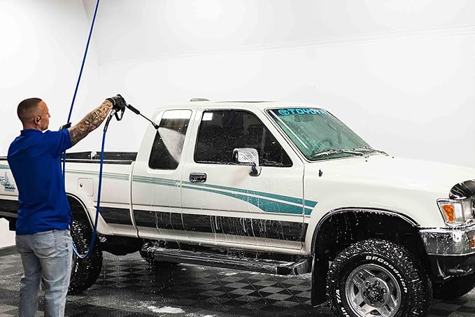 CarCandy - Candy Apple Suds - Carnauba Wax Concentrated Car Wash - Spot-Free Rinse With Pleasant Apple Scent - 1 Quart