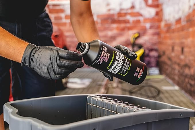 MANIAC LINE MAFRA Neutral Foam Shampoo | pH-Neutral 2-in-1 Car Wash Soap | Safe for Coatings & Wax | Use with Two-Bucket Method or Foam Gun Prewash | Gentle on All Vehicle Surfaces | 1L