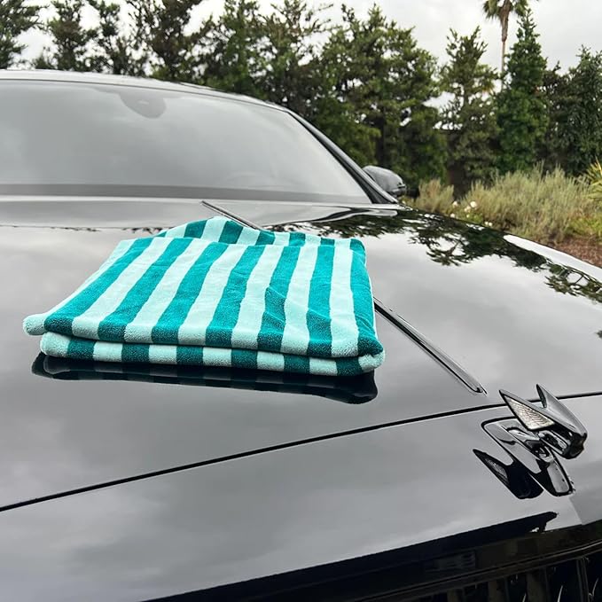 QUIVR “Not a Beach Towel” – Premium Microfiber Car Drying Towel – 1080 GSM, Edgeless, Ultra Absorbent & Scratch-Free – 31"×28" Auto Detailing Towel – Made in Korea