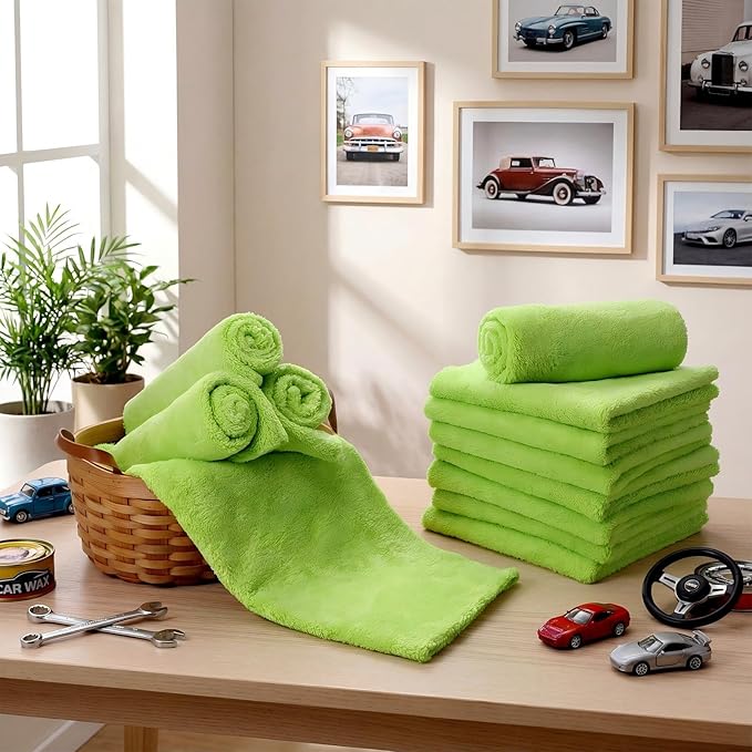 Shimeyao 30 Pcs Edgeless Microfiber Plush Towels for Cars Detailing Drying Wash Polishing Absorbent Cleaning Cloths, 500 GSM (16 x 16 Inch,Green)