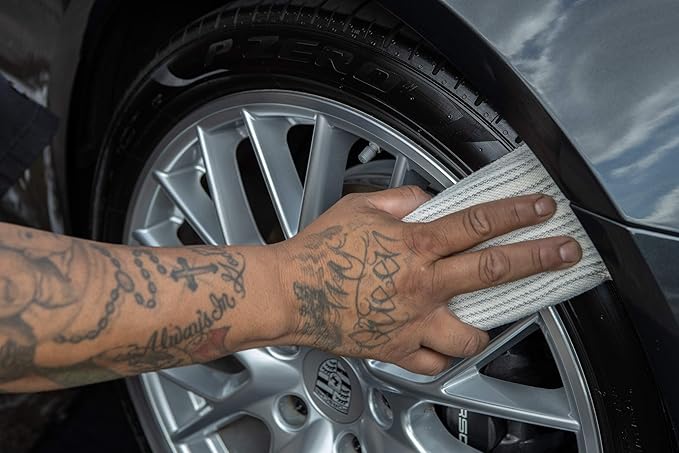 Dinowax Tire Dressing | High Gloss Long Lasting Automotive Dressing | Professional-Grade (640 Oz)