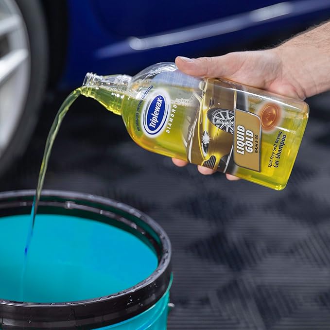 Triplewax Liquid Gold Car Polish 17 fl oz Premium Car Wax and Polish for Deep Gloss Shine and Long-Lasting Paint Protection Safe on Clear Coat, Paint and Finishes