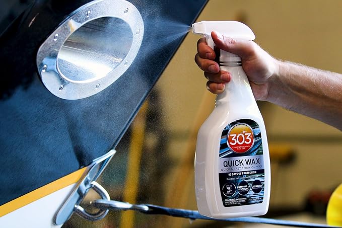 303 Marine Quick Wax - Quick & Easy - 90 Days Of Protection - Provides a Slick, Protective, Glossy Shine - Use On Wet / Dry Surfaces - Carnauba Wax, 32oz. (30213)