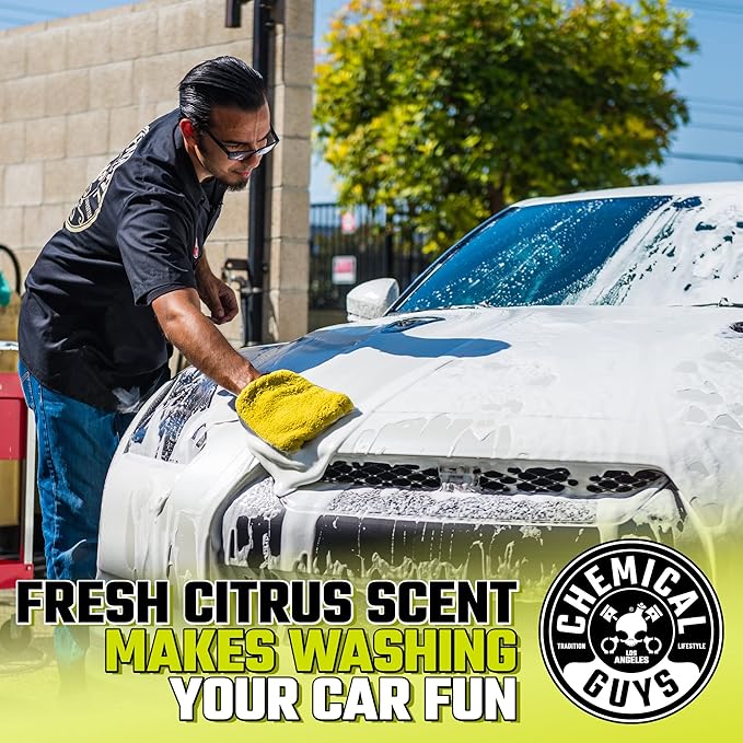 Chemical Guys CWS_301_16M Car Wash Starter Bundle - Citrus Wash & Gloss Foaming Car Wash Soap, 16 oz, Citrus Scent + Green Chenille Wash Mitt (2 Items) Works on Cars, Trucks, SUVs, RVs & More