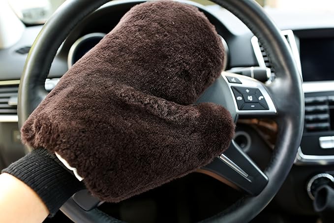 Sheepskin Wash Mitt (Brown)