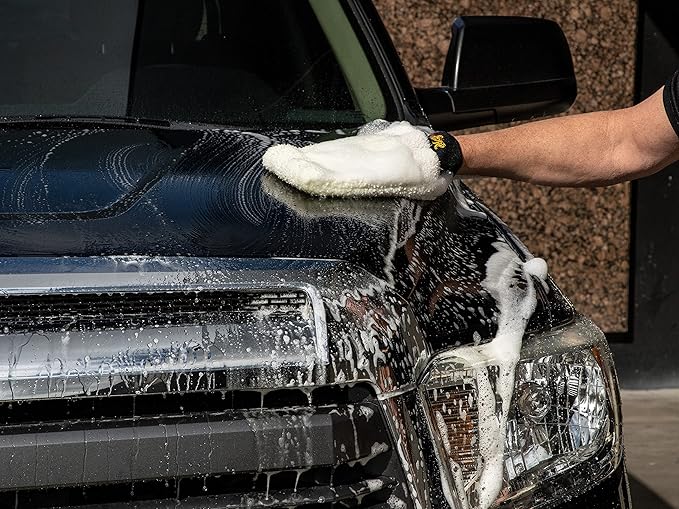 Meguiar's Car Wash Bundle - 1 Gallon Ultimate Wash & Wax, Car Wash Soap with Additional Wax Protection and Microfiber Mitt, Premium Car Wash Mitt - The Perfect Car Wash Kit